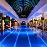 Отель Amathus Beach Лимасол 